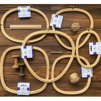 Dřevěný bukový vyšívací čtverec, ovál nebo trojúhelník s mosazným šrou